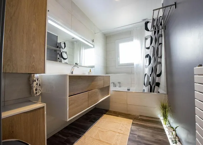 Maison Pour 6 Entre Marais Salants Et Plages * Les Bussolleries